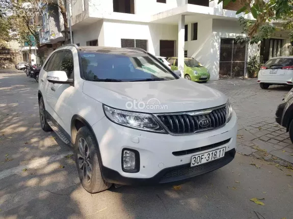 Kia Sorento 2.4AT 2017 - Bán Kia Sorento 2.4AT sx 2017 đăng ký 2018 xe tư nhân chính chủ đi rất ít