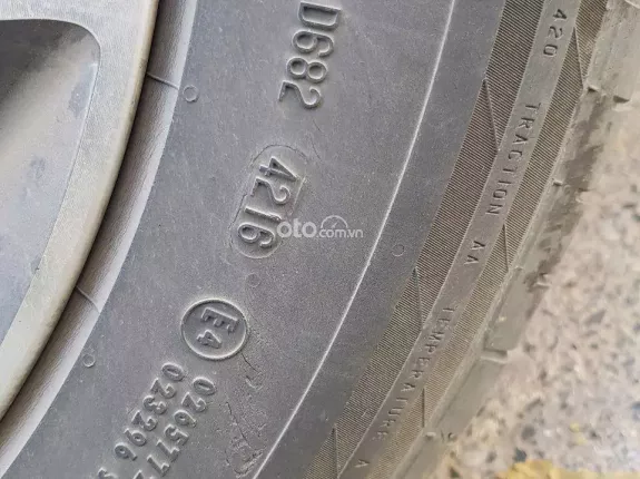 Kia Sorento 2.4AT 2017 - Bán Kia Sorento 2.4AT sx 2017 đăng ký 2018 xe tư nhân chính chủ đi rất ít