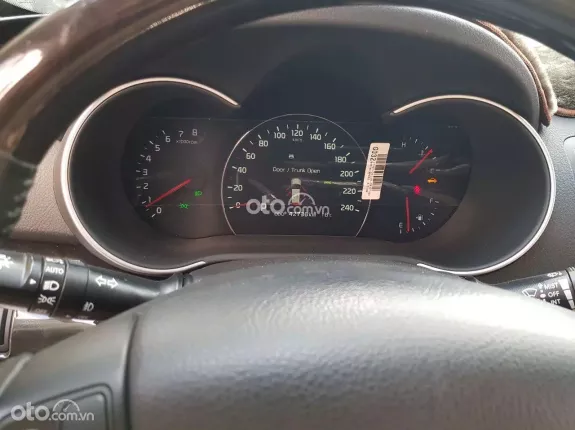 Kia Sorento 2.4AT 2017 - Bán Kia Sorento 2.4AT sx 2017 đăng ký 2018 xe tư nhân chính chủ đi rất ít