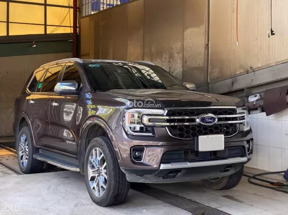 Ford Everest 2.0L ST5 10AT 4x4 Titanium 2022 - Hàng hiếm Quý Ac ơi