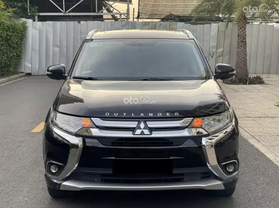 Mitsubishi Outlander 2.4 Premium 2018 - Hai cầu bản cao nhất