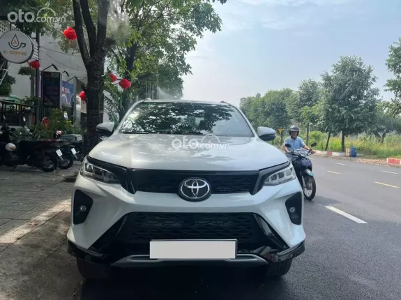 Toyota Fortuner 2.4 AT 4x2 Legender 2024 - Mới 99%, Tiện nghi hàng đầu