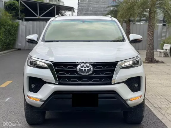 Toyota Fortuner 2.4G 4x2 AT  2022 - Siêu mới