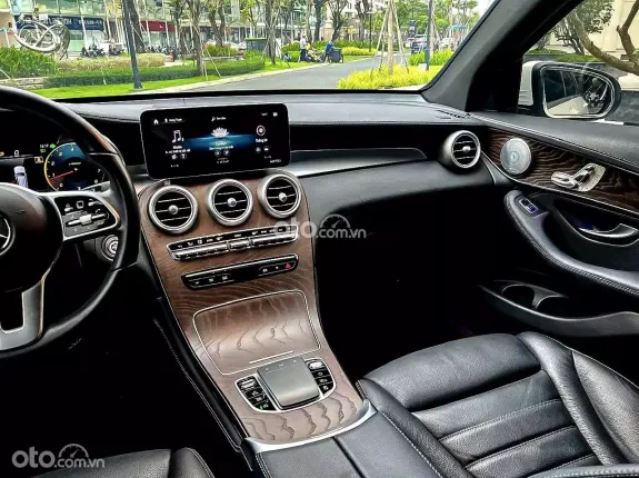 Mercedes-Benz GLC 200 4Matic 2022 - Bao kiểm tra xe toàn quốc