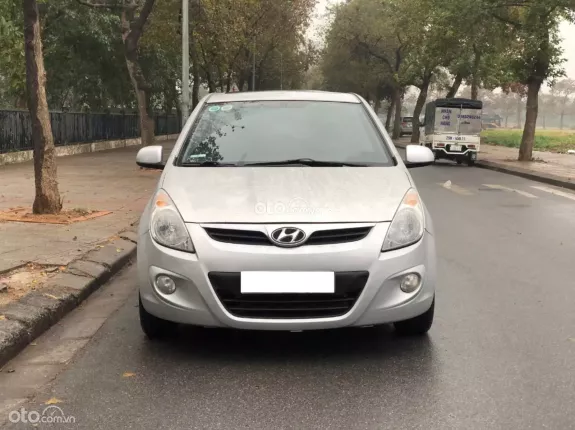 Hyundai i20 1.4 AT 2012 - Rộng rãi, tiện nghi, chạy cực thích