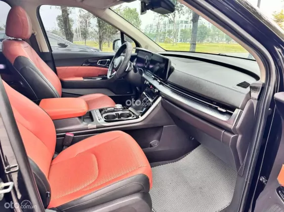 Kia Carnival 2.2D Signature 2022 - 1 tỷ 270 triệu