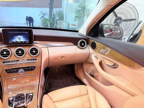 Mercedes-Benz C250 Exclusive 2015 - Gía 625 triệu