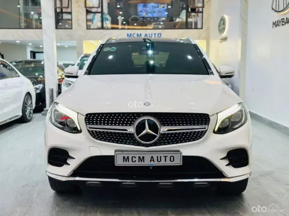 Mercedes-Benz GLC 300 4Matic 2017 - 1 tỷ 025 triệu