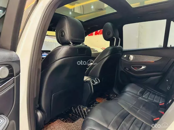Mercedes-Benz GLC 300 4Matic 2017 - 1 tỷ 025 triệu
