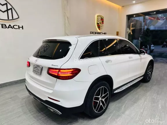 Mercedes-Benz GLC 300 4Matic 2017 - 1 tỷ 025 triệu
