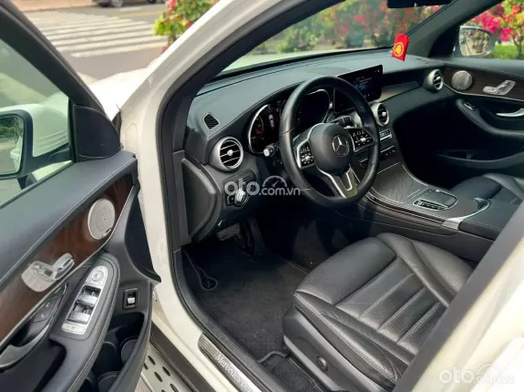 Mercedes-Benz GLC 200 4Matic 2021 - Màu Trắng, Xuất hóa đơn đủ