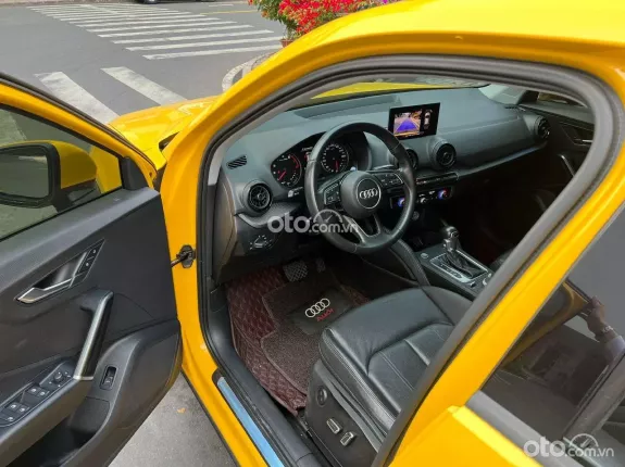 Audi Q2 1.4 TFSI 2018 - XE DUY NHẤT, MÀU VÀNG