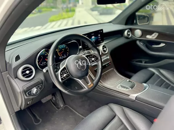 Mercedes-Benz GLC 200 4Matic 2021 - XUẤT HÓA ĐƠN CTY
