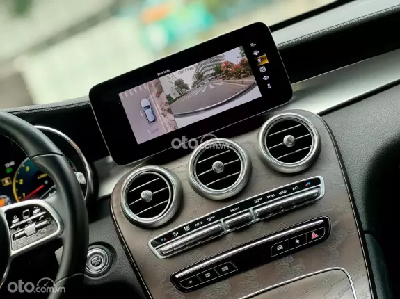 Mercedes-Benz GLC 200 4Matic 2021 - Màu Trắng, Xuất hóa đơn đủ