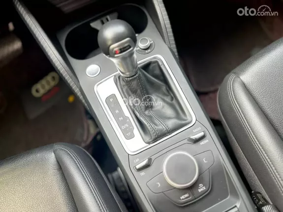 Audi Q2 1.4 TFSI 2018 - XE DUY NHẤT, MÀU VÀNG