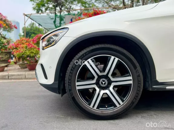 Mercedes-Benz GLC 200 4Matic 2021 - Màu Trắng, Xuất hóa đơn đủ