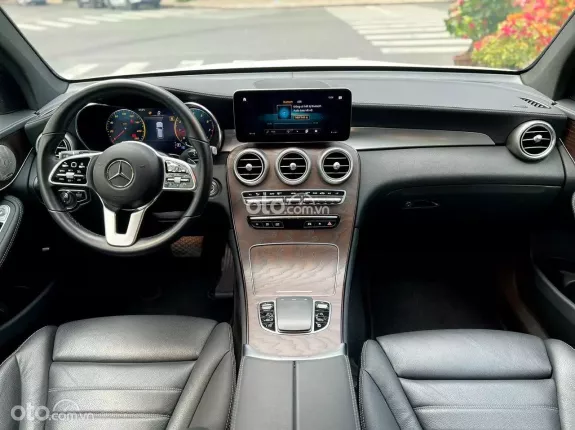 Mercedes-Benz GLC 200 4Matic 2021 - Màu Trắng, Xuất hóa đơn đủ