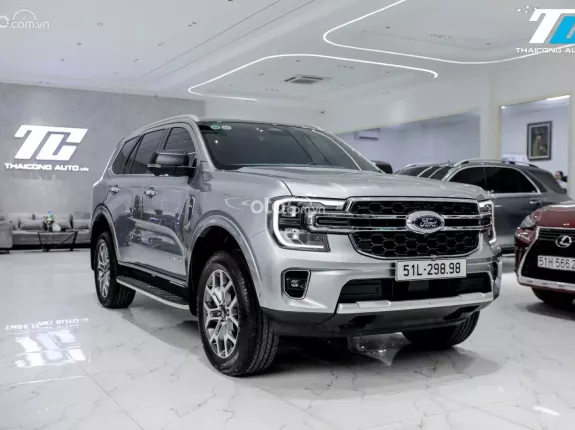 Ford Everest Titanium 2.0 AT 4x2 2022 - FORD EVEREST TITANIUM PLUS 4X4 2022