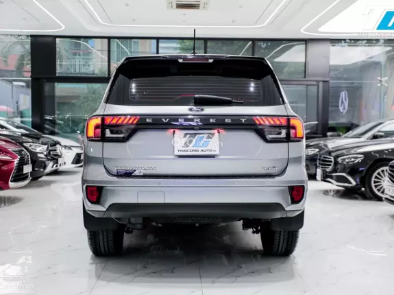Ford Everest Titanium 2.0 AT 4x2 2022 - FORD EVEREST TITANIUM PLUS 4X4 2022