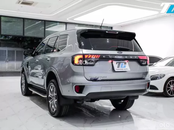 Ford Everest Titanium 2.0 AT 4x2 2022 - FORD EVEREST TITANIUM PLUS 4X4 2022