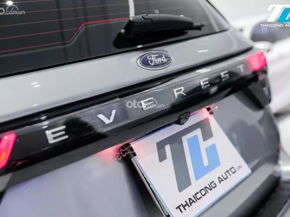 Ford Everest Titanium 2.0 AT 4x2 2022 - FORD EVEREST TITANIUM PLUS 4X4 2022