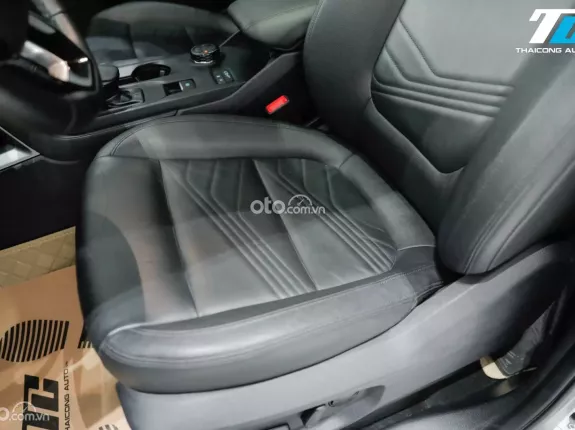 Ford Everest Titanium 2.0 AT 4x2 2022 - FORD EVEREST TITANIUM PLUS 4X4 2022