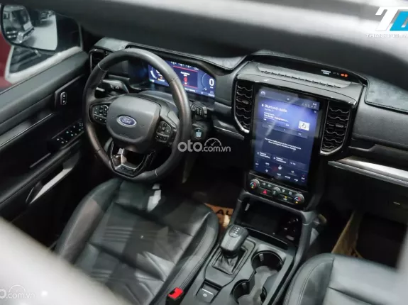 Ford Everest Titanium 2.0 AT 4x2 2022 - FORD EVEREST TITANIUM PLUS 4X4 2022