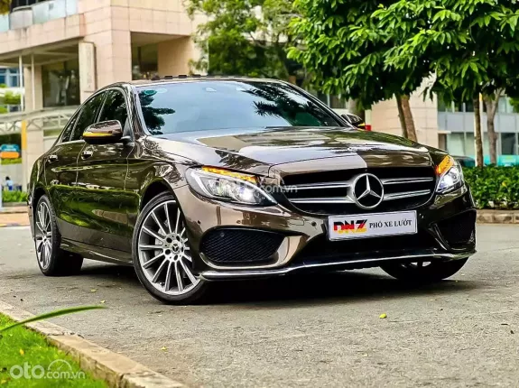 Mercedes-Benz C300 AMG 2018 - Màu Nâu Dolomite. Full Option