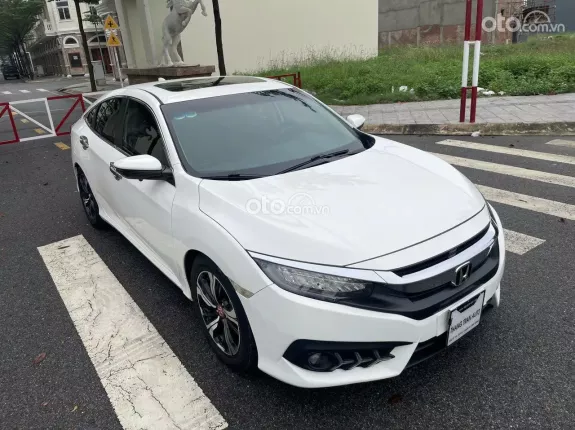 Honda Civic 1.5 Turbo RS 2017 - Bao rút hồ sơ gốc. Hỗ trợ sang tên