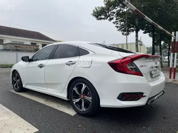 Honda Civic 1.5 Turbo RS 2017 - Bao rút hồ sơ gốc. Hỗ trợ sang tên