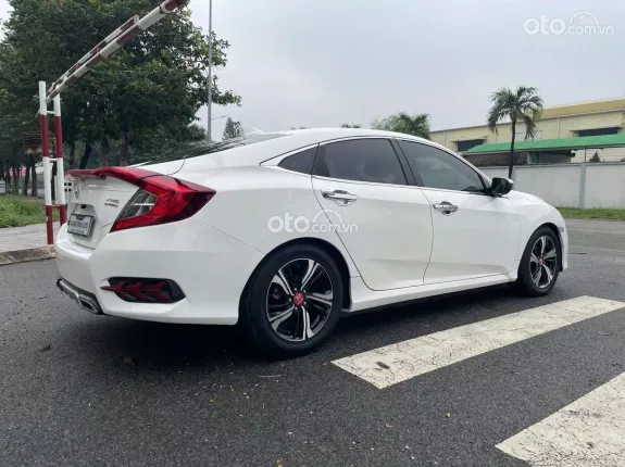 Honda Civic 1.5 Turbo RS 2017 - Bao rút hồ sơ gốc. Hỗ trợ sang tên