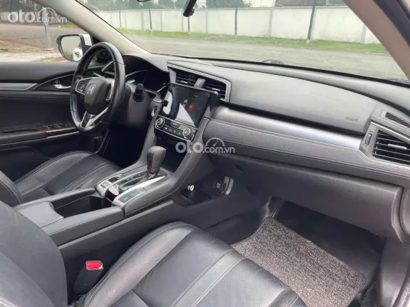 Honda Civic 1.5 Turbo RS 2017 - Bao rút hồ sơ gốc. Hỗ trợ sang tên