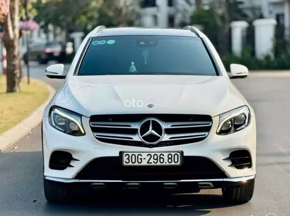 Mercedes-Benz GLC 300 4Matic 2019 - Odo 5 vạn miles zin
