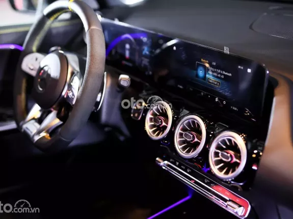 Mercedes-Benz GLA 45S 4Matic+ 2024 - MÀU ĐEN BAO NGẦU THỂ THAO