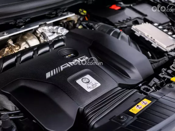 Mercedes-Benz GLA 45S 4Matic+ 2024 - MÀU ĐEN BAO NGẦU THỂ THAO