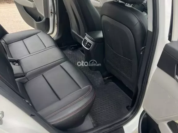 Hyundai Elantra 1.8 MT 2017 - Tên tư nhân, Xe chất, không lỗi, máy số keo chỉ zin. Màn hình, camera đủ Nội ngoại thất xuất sắc