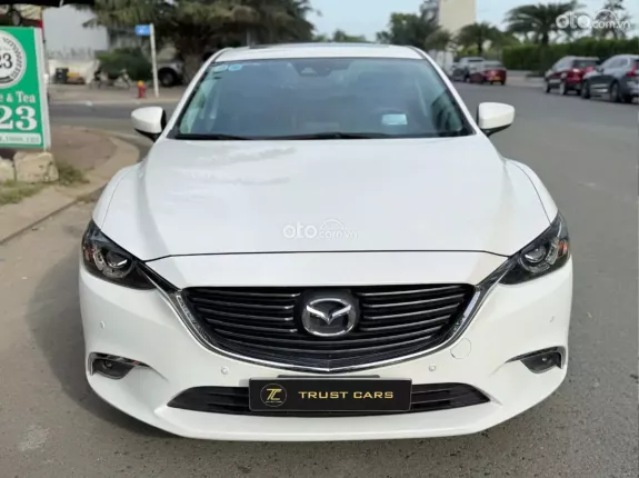 Mazda 6 2.0 Premium 2019 - Odo chuẩn 42.000 km, 1 chủ mua mới