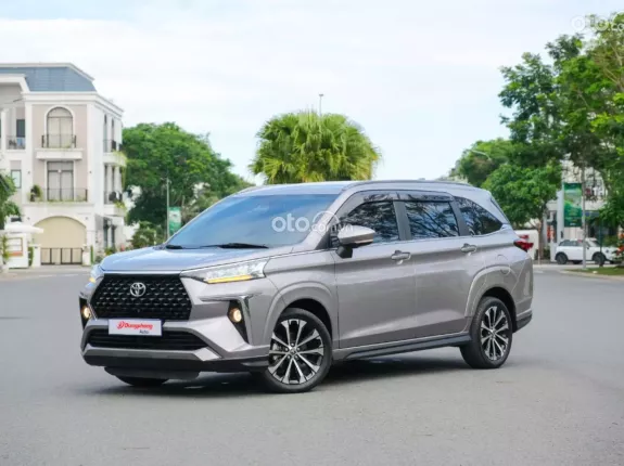 Toyota Veloz 2022 - ️Màu BẠC - Nội thất ĐEN