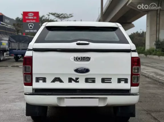 Ford Ranger XLS 2.2 4x2 AT 2020 - Xe nhập khẩu, đẹp, giá tốt sang tên ngay