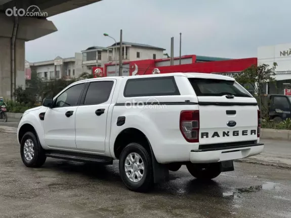 Ford Ranger XLS 2.2 4x2 AT 2020 - Xe nhập khẩu, đẹp, giá tốt sang tên ngay