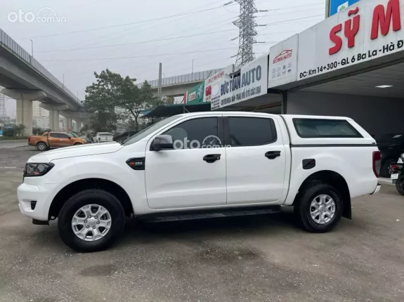 Ford Ranger XLS 2.2 4x2 AT 2020 - Xe nhập khẩu, đẹp, giá tốt sang tên ngay
