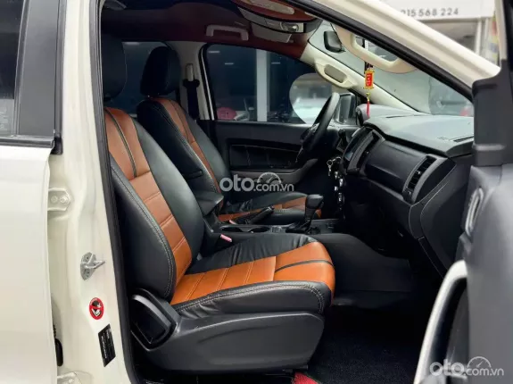 Ford Ranger XLS 2.2 4x2 AT 2020 - Xe nhập khẩu, đẹp, giá tốt sang tên ngay