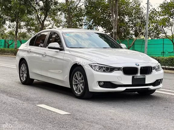 BMW 320i 2014 - Trắng đen