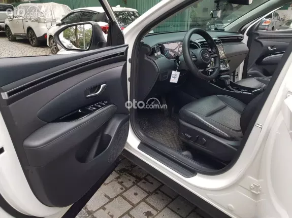 Hyundai Tucson 2.0 Đặc biệt 2023 - Hyundai Tucson 2.0AT sx 2022 xe tư nhân một chủ từ đầu đi ít