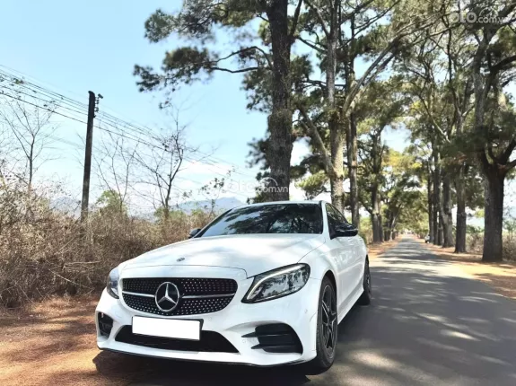 Mercedes-Benz C300 AMG 2018 - Model 2019