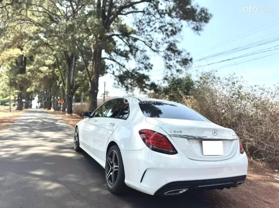Mercedes-Benz C300 AMG 2018 - Model 2019