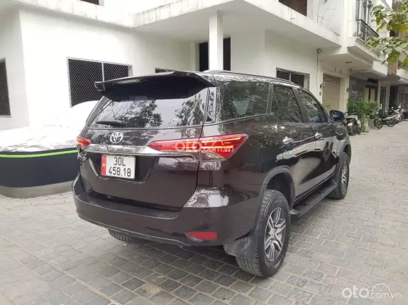 Toyota Fortuner 2.4G 4x2 AT  2020 - Toyota Fortuner 2.4AT máy dầu sx 2020. Xe tư nhân chính chủ đi 5 vạn nội ngoại thất đẹp