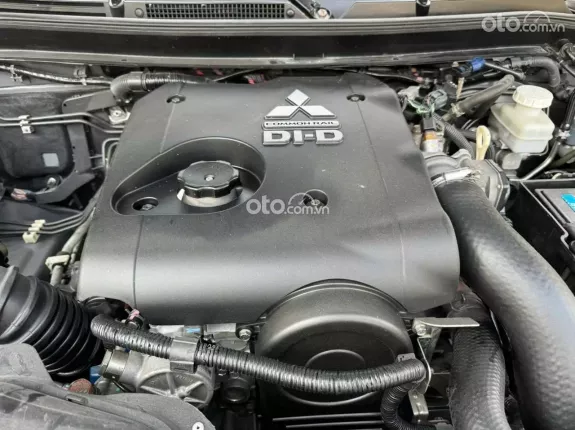 Mitsubishi Triton GLS MT 2019 - Mitsubishi Triton 2019 MT xe nhập khẩu