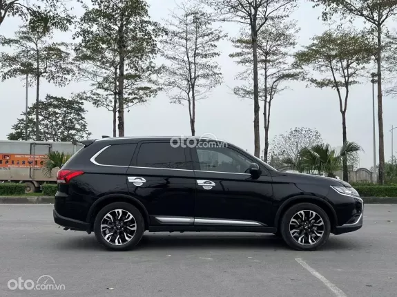 Mitsubishi Outlander 2.0 CVT Premium 2020 - Outlander 2.0 CVT Premium 2020