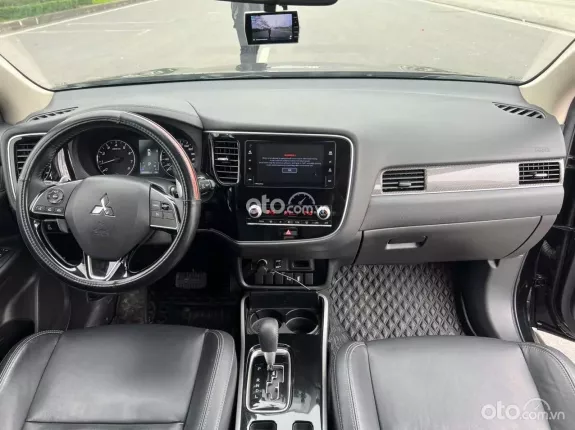 Mitsubishi Outlander 2.0 CVT Premium 2020 - Outlander 2.0 CVT Premium 2020